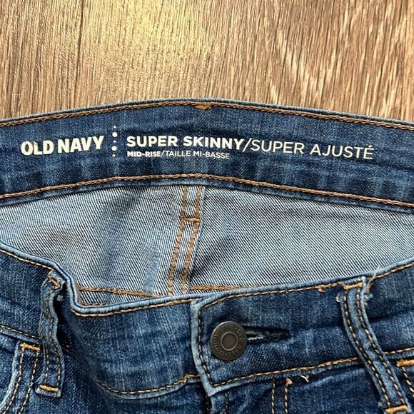 Old navy super skinny mid rise jeans size size 4. - Picture 4 of 5